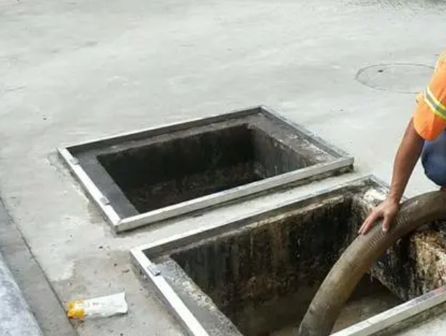 铁门关化粪池清理