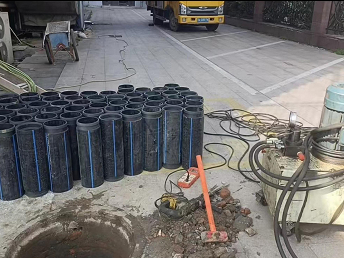 铁门关PE置换管厂家 DN315置换管 非开挖管短管置换